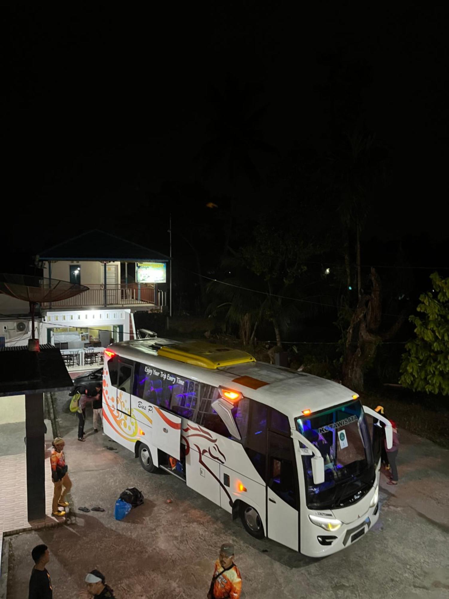Penginapan Malompek Syariah Padang  Zewnętrze zdjęcie